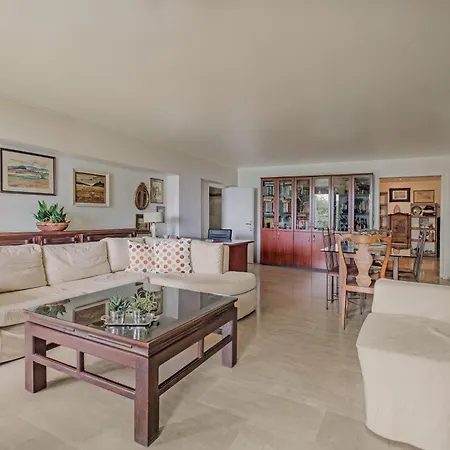 - Seaview And Garden * Corfu (city)